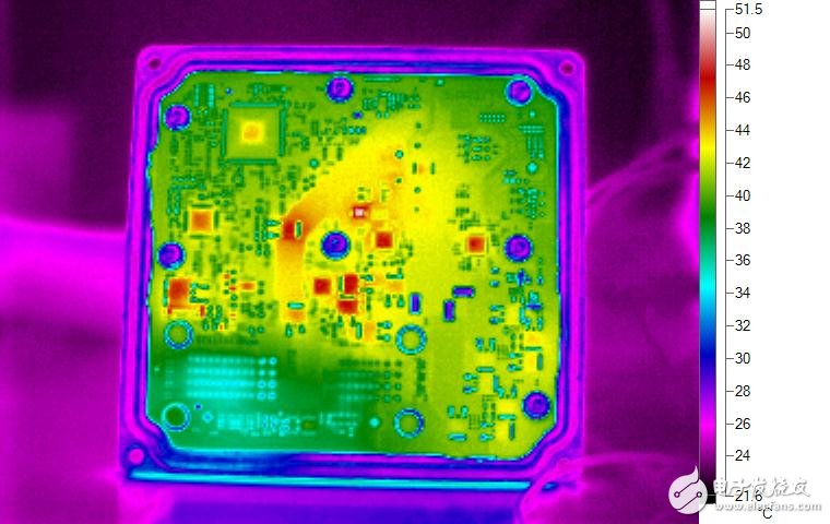 PCB板因功率器件发热传递至背面,局部温度偏高