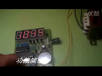 单片机温度测量电子钟